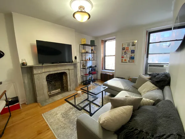 $3,000 | 1643 York Avenue, Unit 4E | Upper East Side