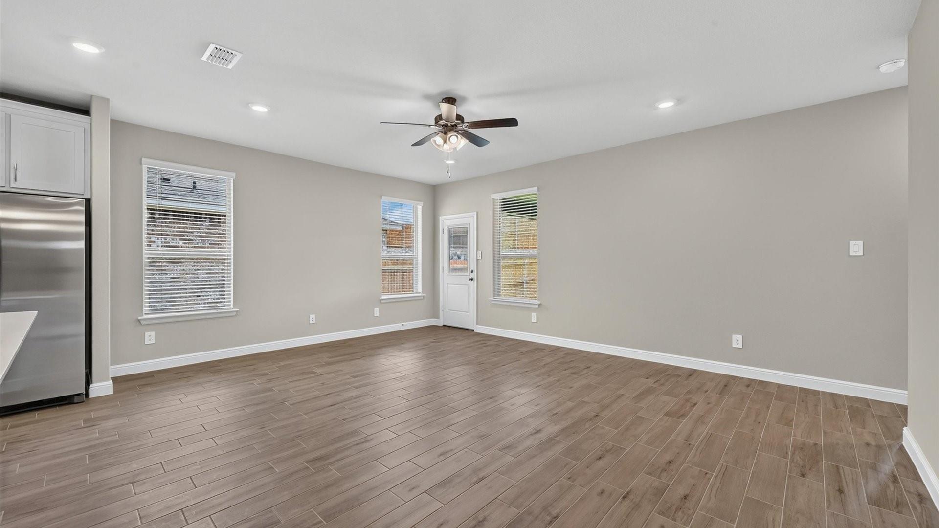 15929 Stableford Road Fort Worth, TX 76247 - Photo 9 of 27 Gallery Image 9