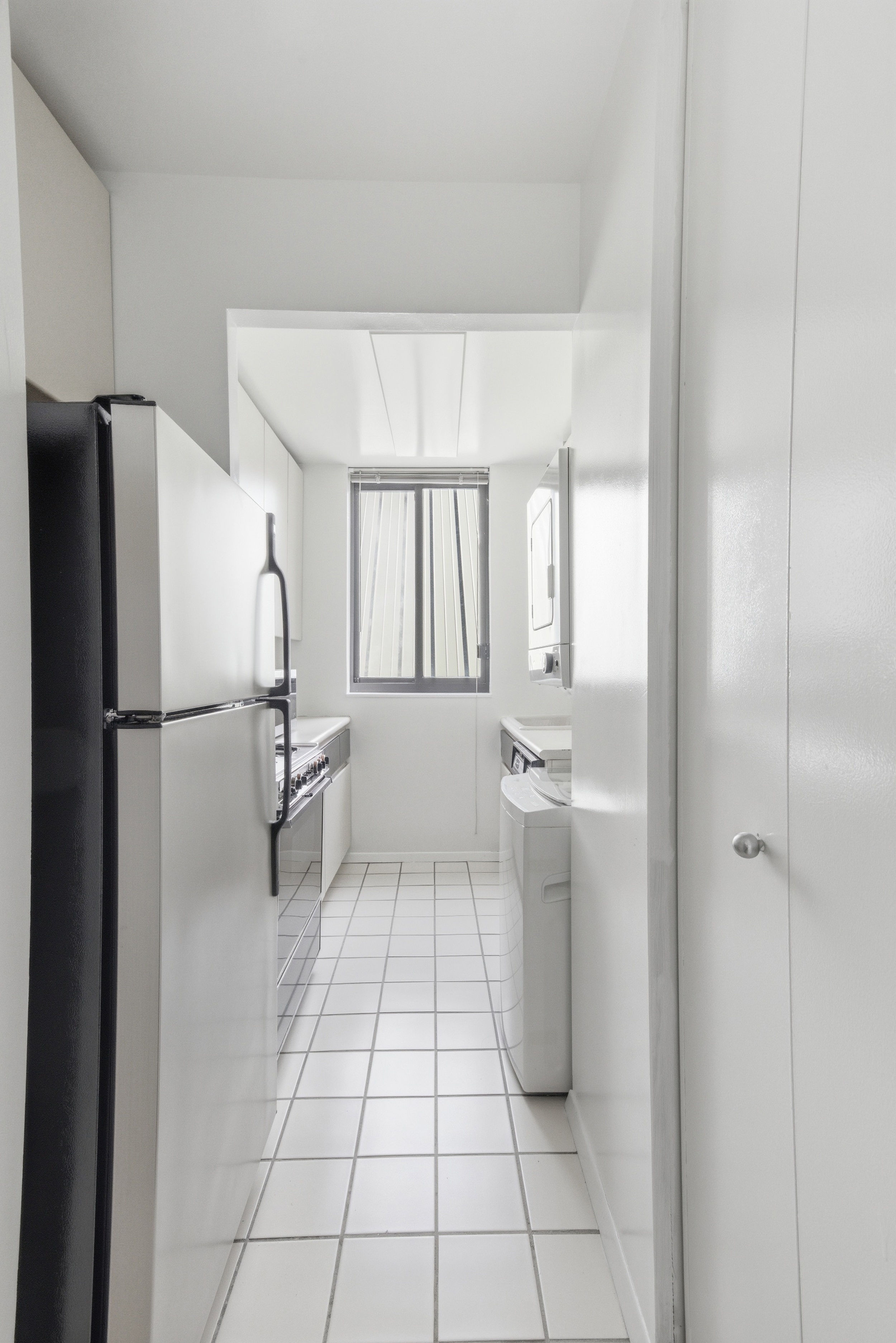 343 East 74th Street, Unit 5H Manhattan, NY 10021 - Photo 4 of 14