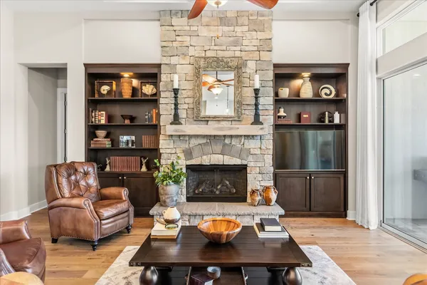 $875,000 | 25920 Roundabout Pointe, Sorrento, FL 32776