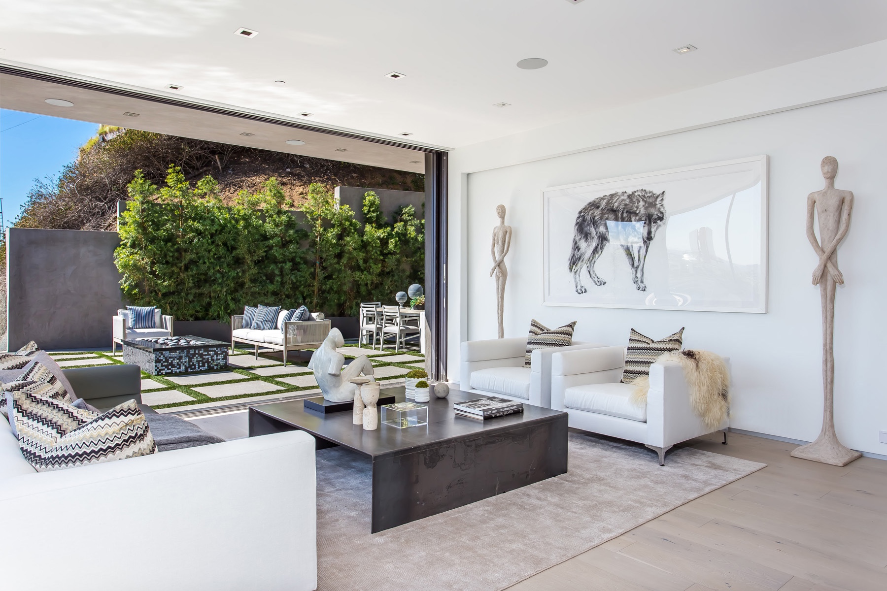 1413 Queens Road West Hollywood, CA 90069 - Photo 11 of 30