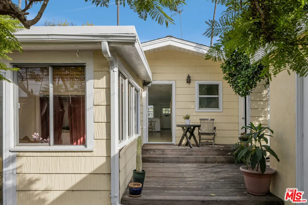 $1,650,000 | 703 Boccaccio Avenue, Venice, CA 90291