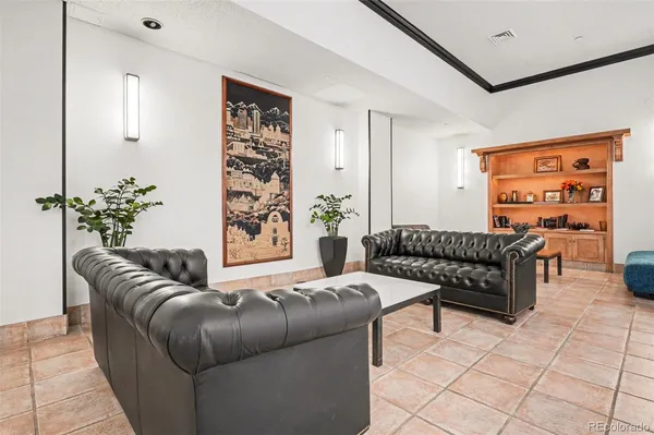 $349,000 | 1020 15th Street, Unit 32L, Denver, CO 80202