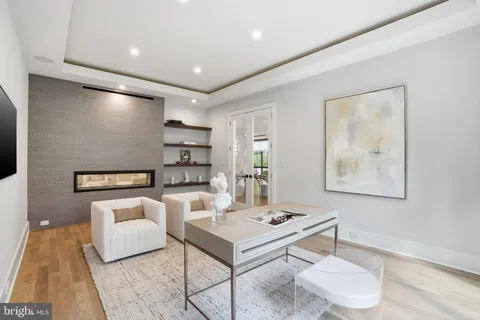 $5,600,000 | 938 Saigon Road, McLean, VA 22102