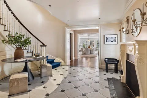 $27,500,000 | 21 Beekman Place | Midtown East