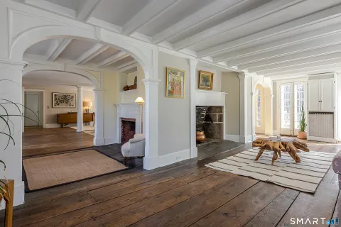 $2,195,000 | 89 Chestnut Hill Road, Wilton, CT 06897