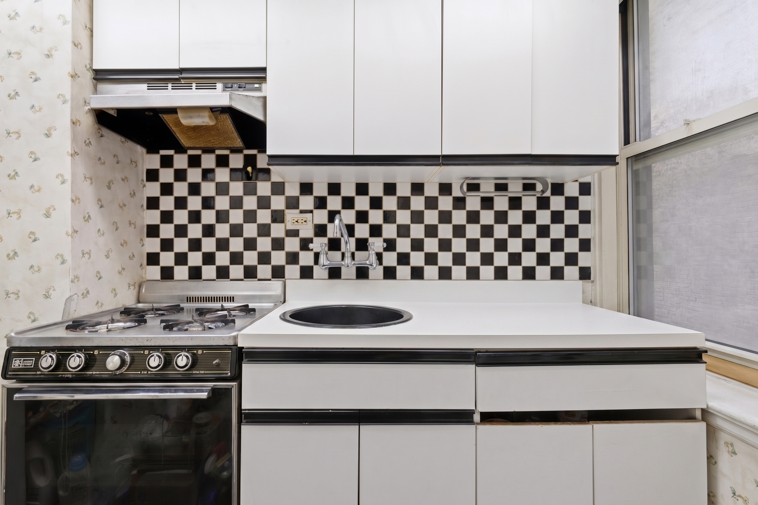 70 Remsen Street, Unit 2I Brooklyn, NY 11201 - Photo 8 of 10