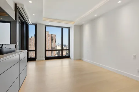 $5,199,995 | 101 Warren Street, Unit 2420 | TriBeCa