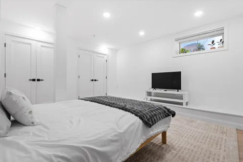 $5,000 | 310 4th Street, Unit 2A, Union City, NJ 07087