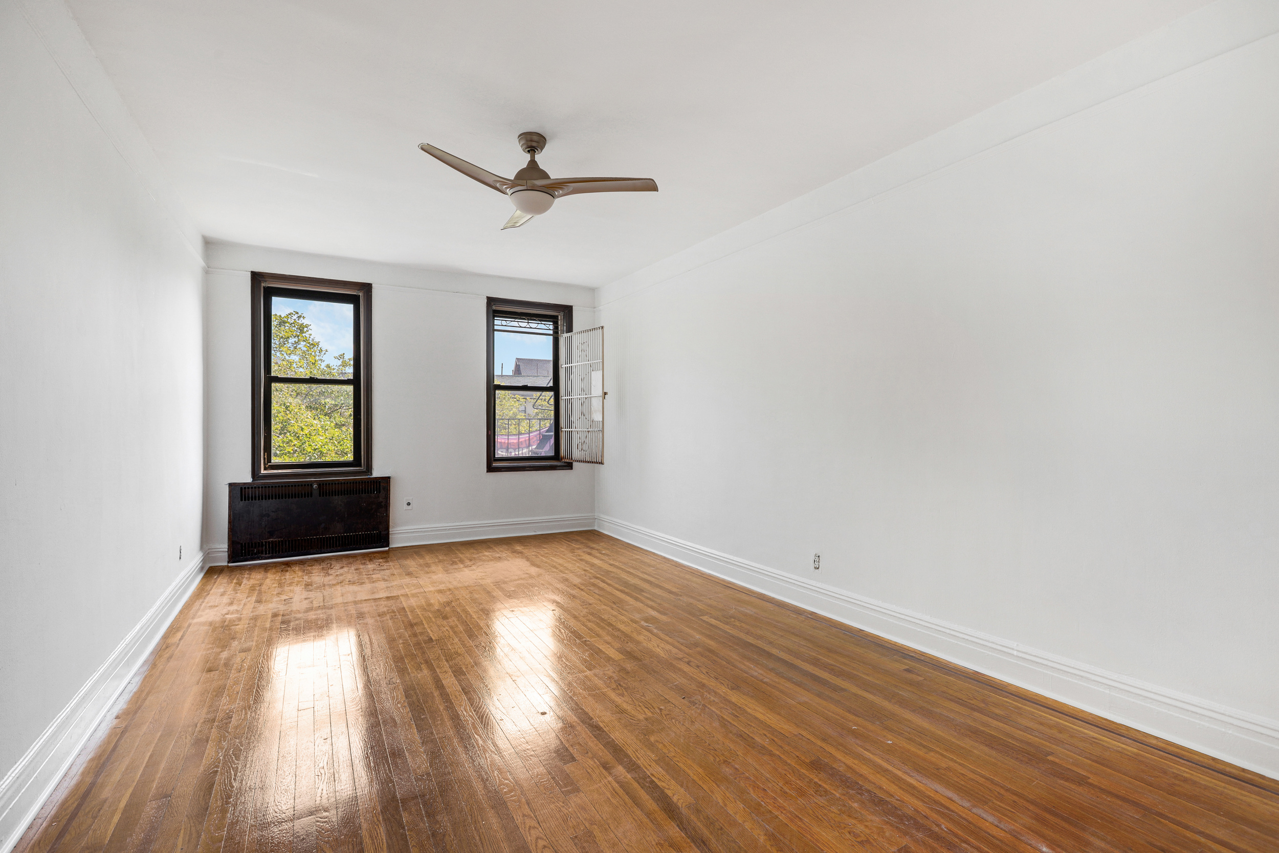 30 Ocean Parkway, Unit 6M Brooklyn, NY 11218 - Photo 4 of 11