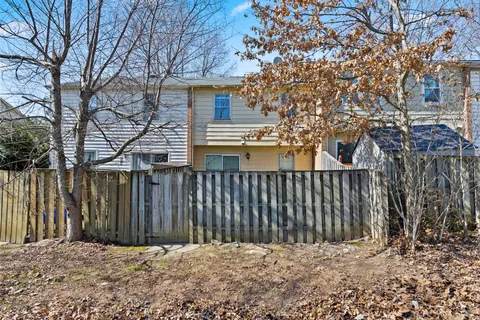 $390,000 | 20017 Spur Hill Drive, Gaithersburg, MD 20886
