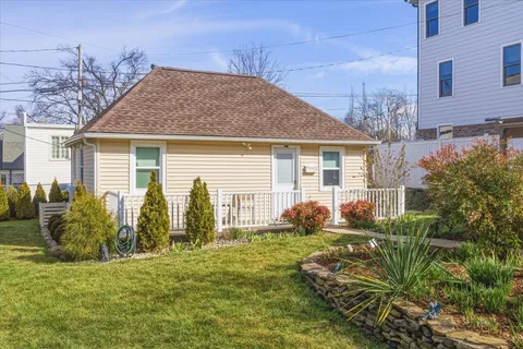 $1,250,000 | 2002 Ashwood Avenue, Nashville, TN 37212