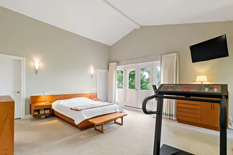 $3,000,000 | 616 Lakeview Way, Redwood City, CA 94062