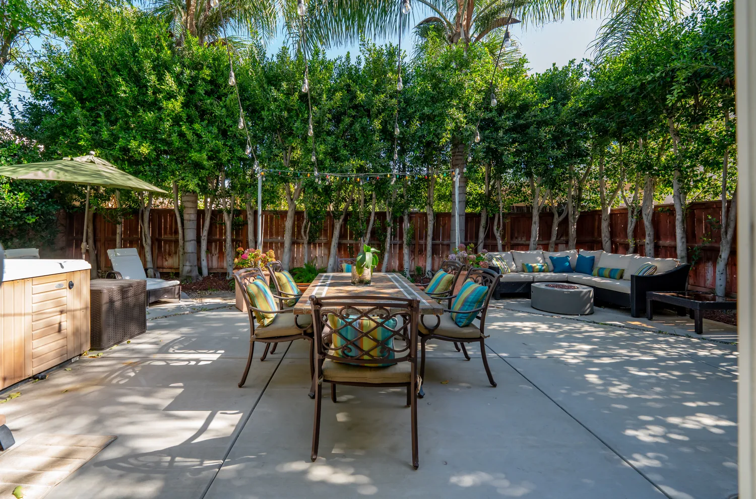 $1,129,000 | 7466 Louise Avenue, Lake Balboa, CA 91406