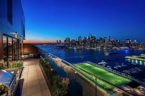 $2,195,000 | 50 Bridge Park Drive, Unit 7D | Brooklyn Heights