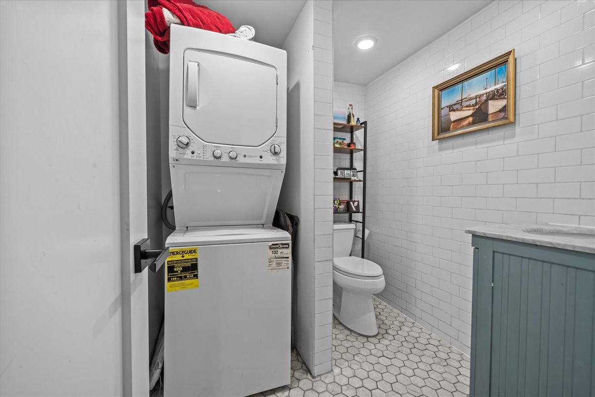 1509 Dean Street, Unit MULTI Brooklyn, NY 11213 - Photo 5 of 12 a bathroom with a toilet and a shower