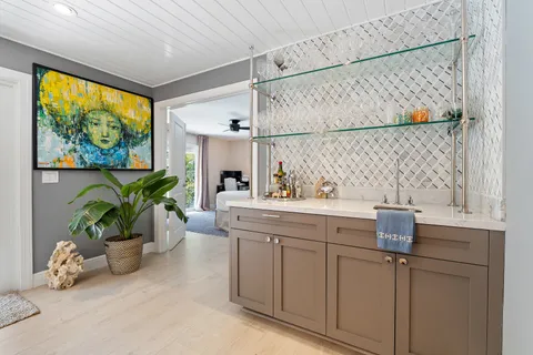 $1,200,000 | 10 Bentwood Road, Palm Beach Gardens, FL 33418