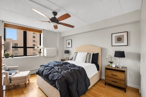 $725,000 | 220 Manhattan Avenue, Unit 7P | Upper West Side
