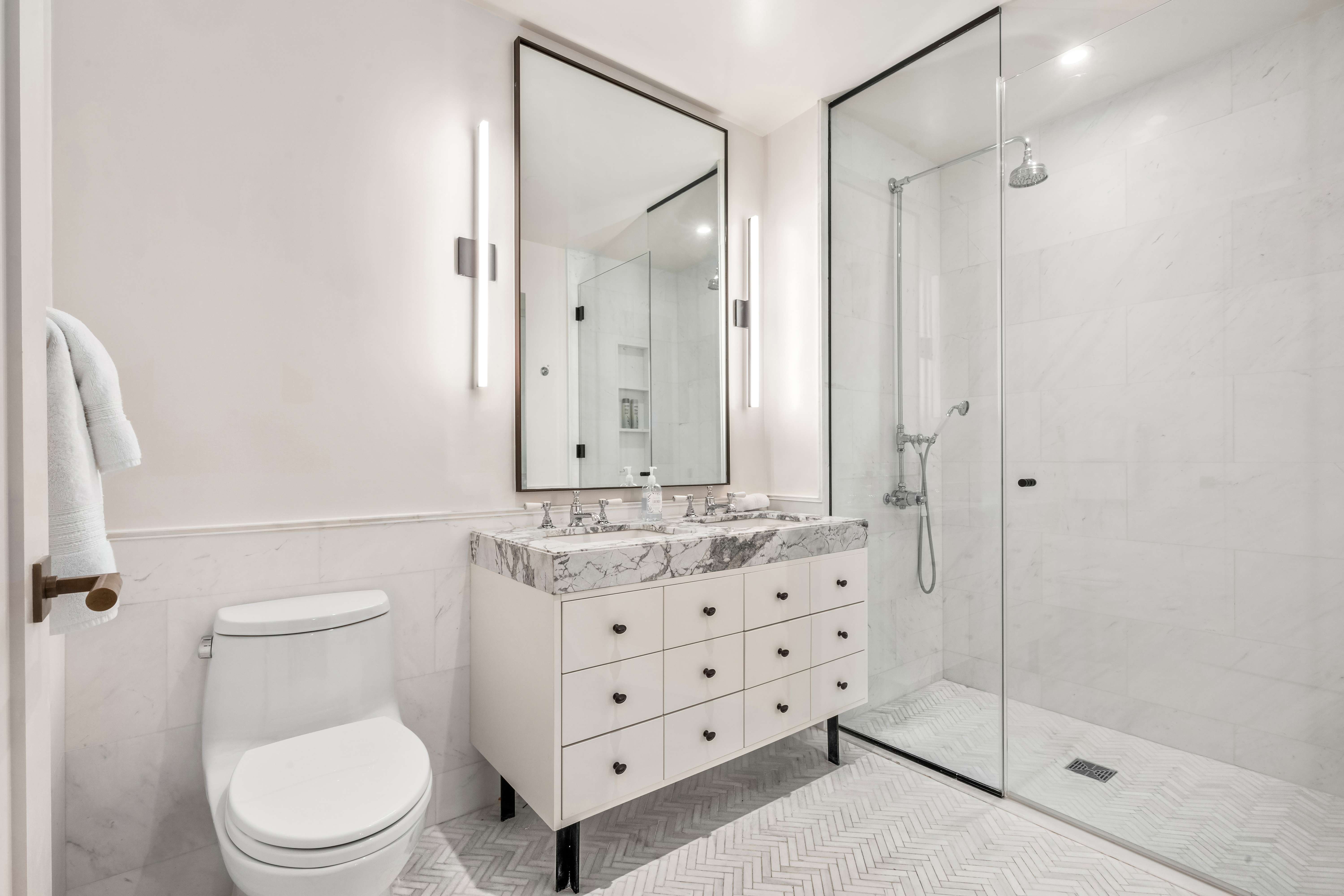 438 East 12th Street, Unit 3K Manhattan, NY 10009 - Photo 6 of 18