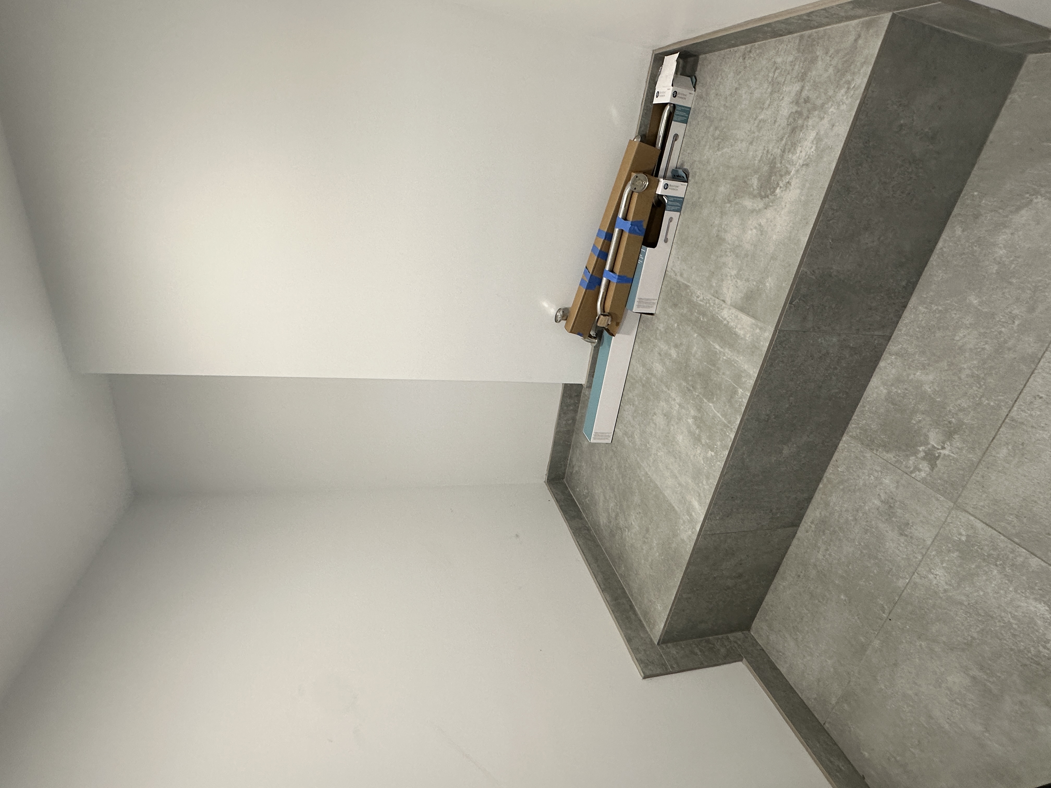 183 Java Street, Unit 1A Brooklyn, NY 11222 - Photo 11 of 12 an empty room with a bench