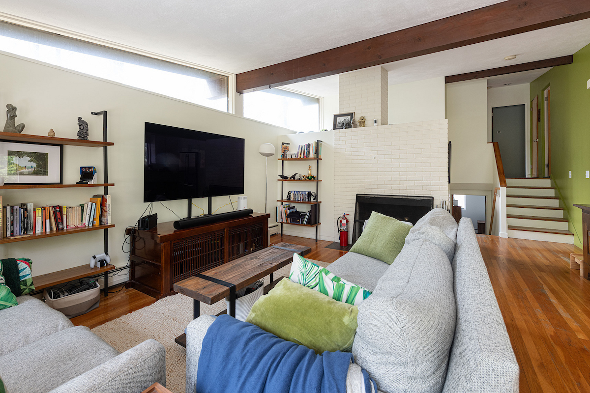 42 Peacock Farm Road Lexington, MA 02421 - Photo 6 of 26