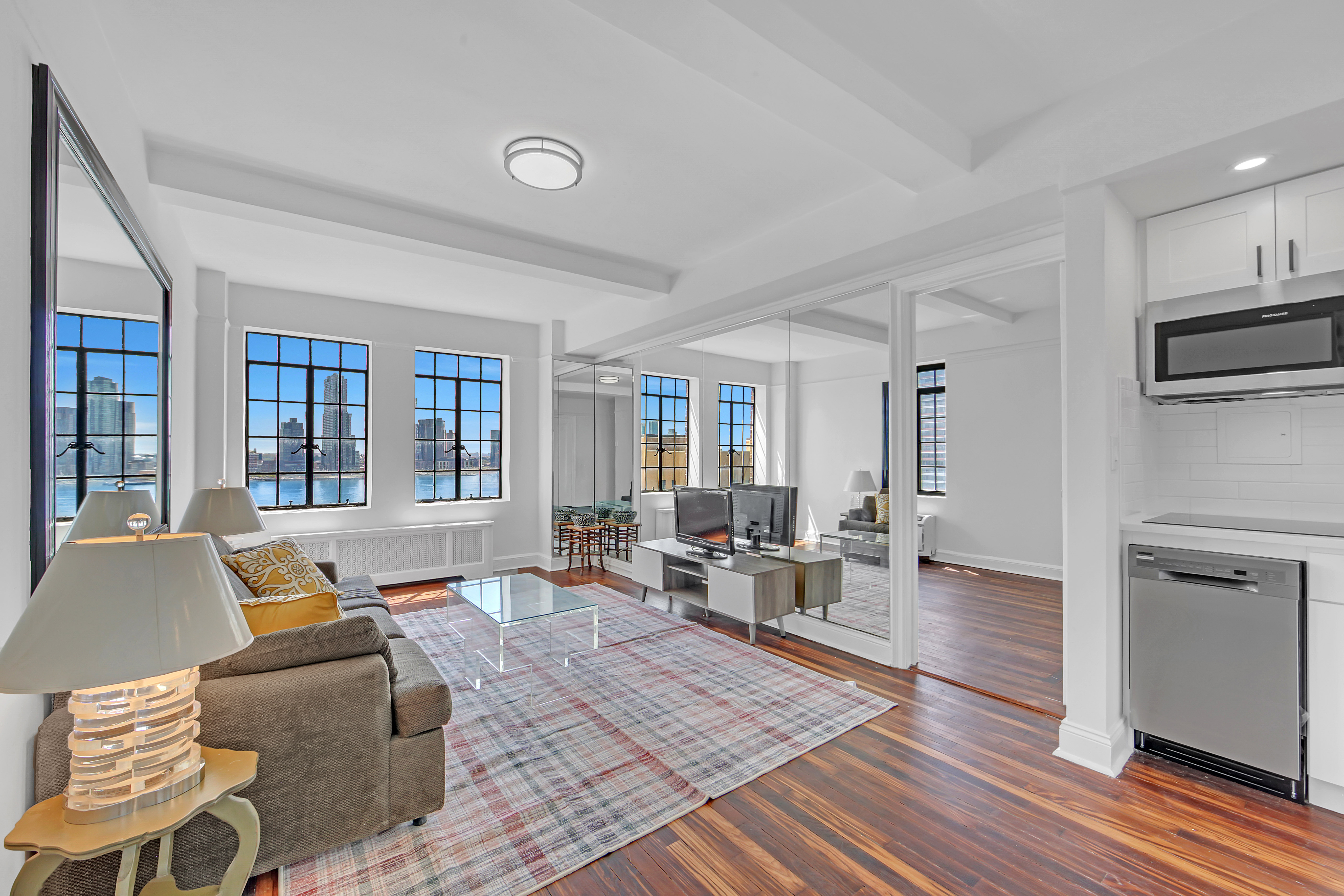 5 Tudor City Place, Unit 625 Manhattan, NY 10017 - Photo 1 of 11
