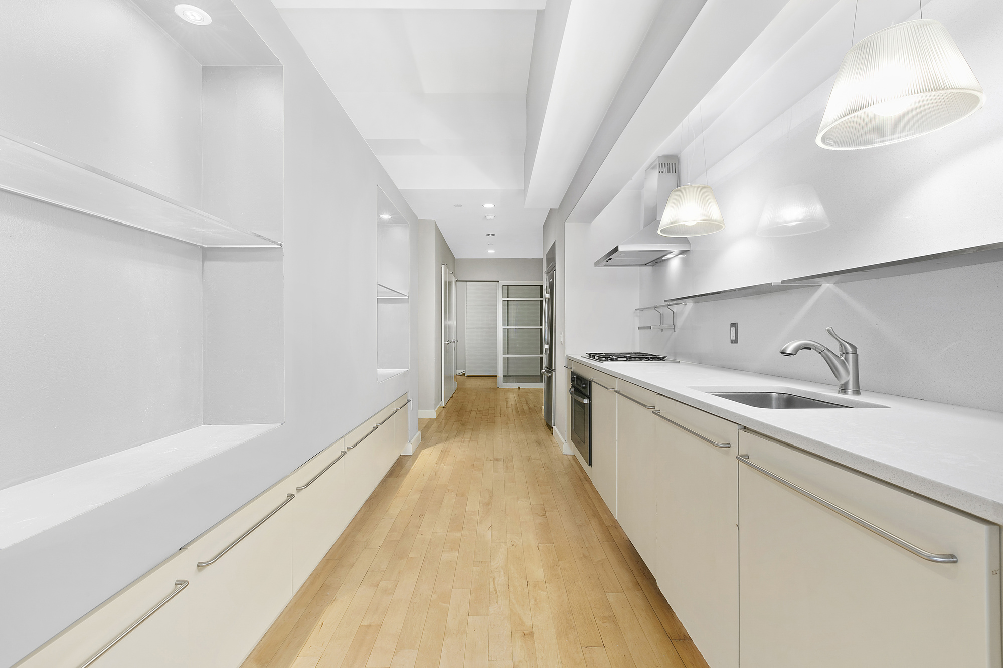 15 Broad Street, Unit 2826 Manhattan, NY 10005 - Photo 3 of 16