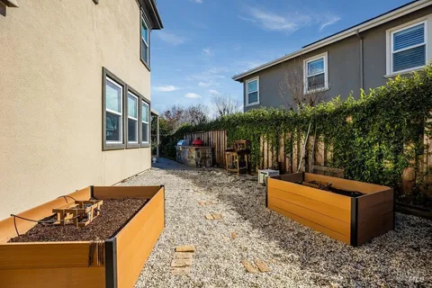 $1,350,000 | 661 Stoneman Court, Benicia, CA 94510