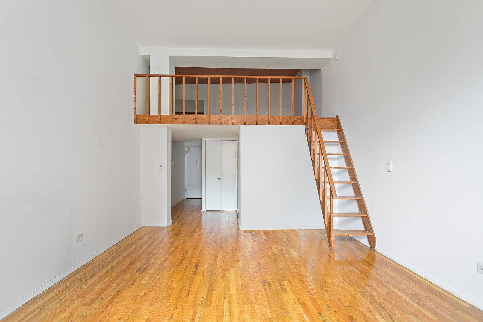 250 Mercer Street, Unit C608 Manhattan, NY 10012 - Photo 2 of 14