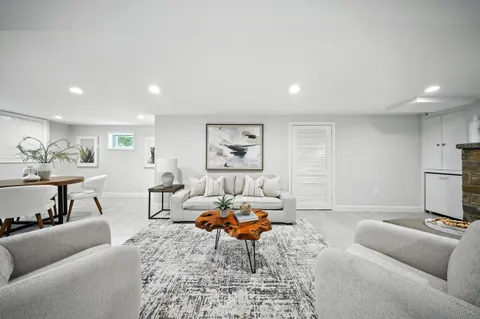$1,199,000 | 4505 Park Road, Alexandria, VA 22312