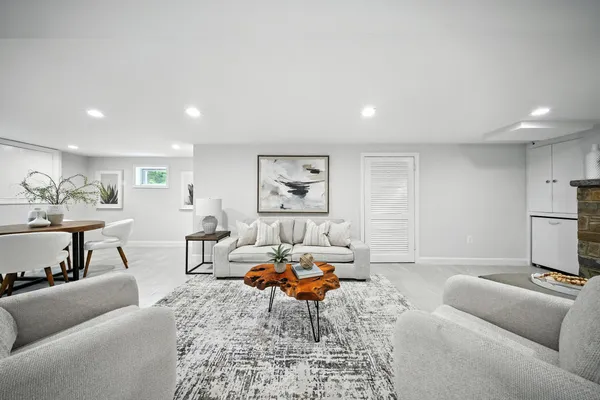 $1,199,000 | Park Road, Alexandria, VA 22312