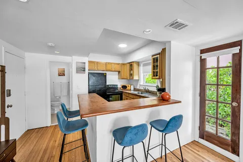 $4,250,000 | 7643 Harding Avenue, Miami Beach, FL 33141