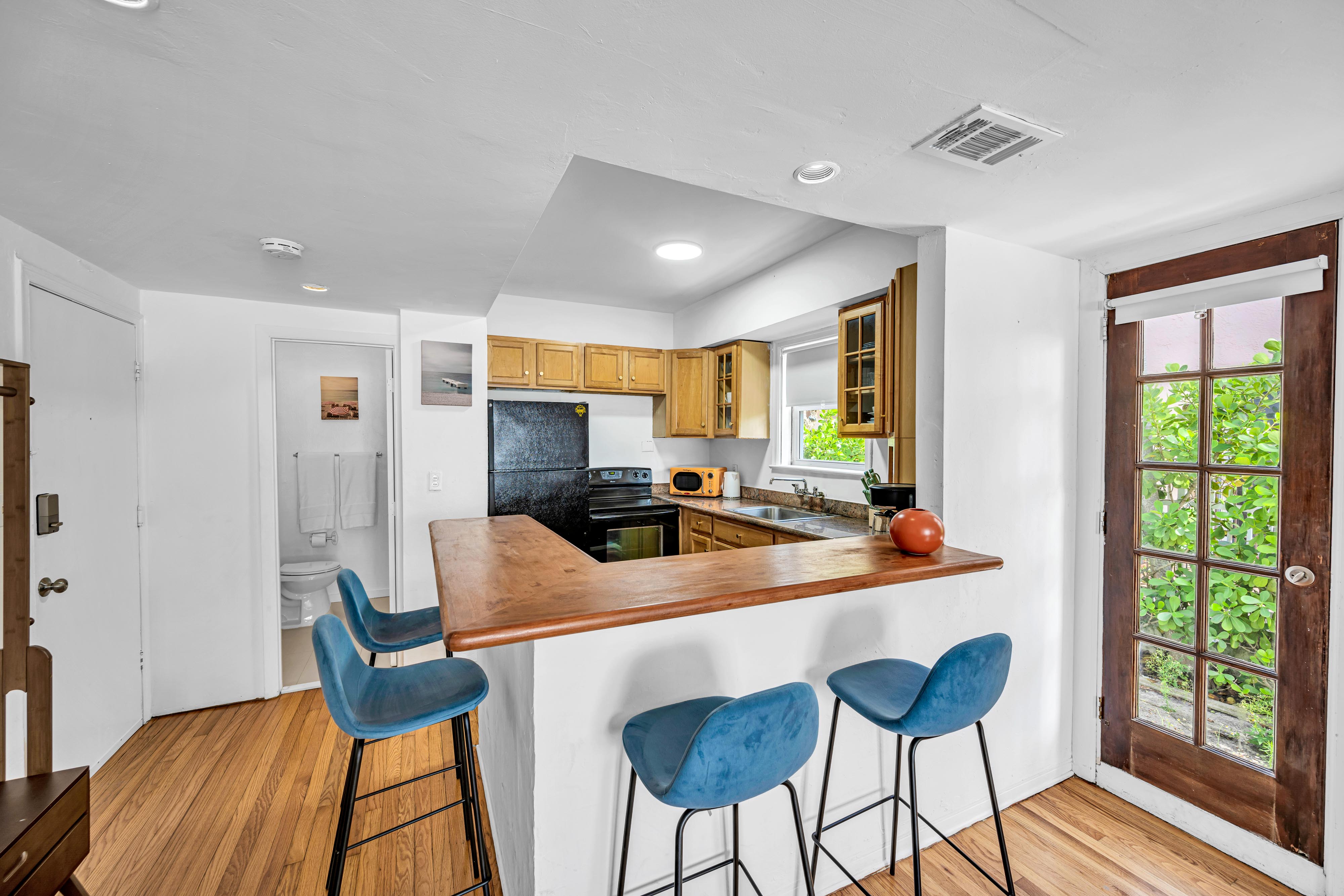 7643 Harding Avenue Miami Beach, FL 33141 - Photo 17 of 61