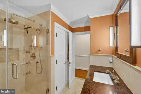 $875,000 | 1300 Army Navy Drive, Unit PH3, Arlington, VA 22202