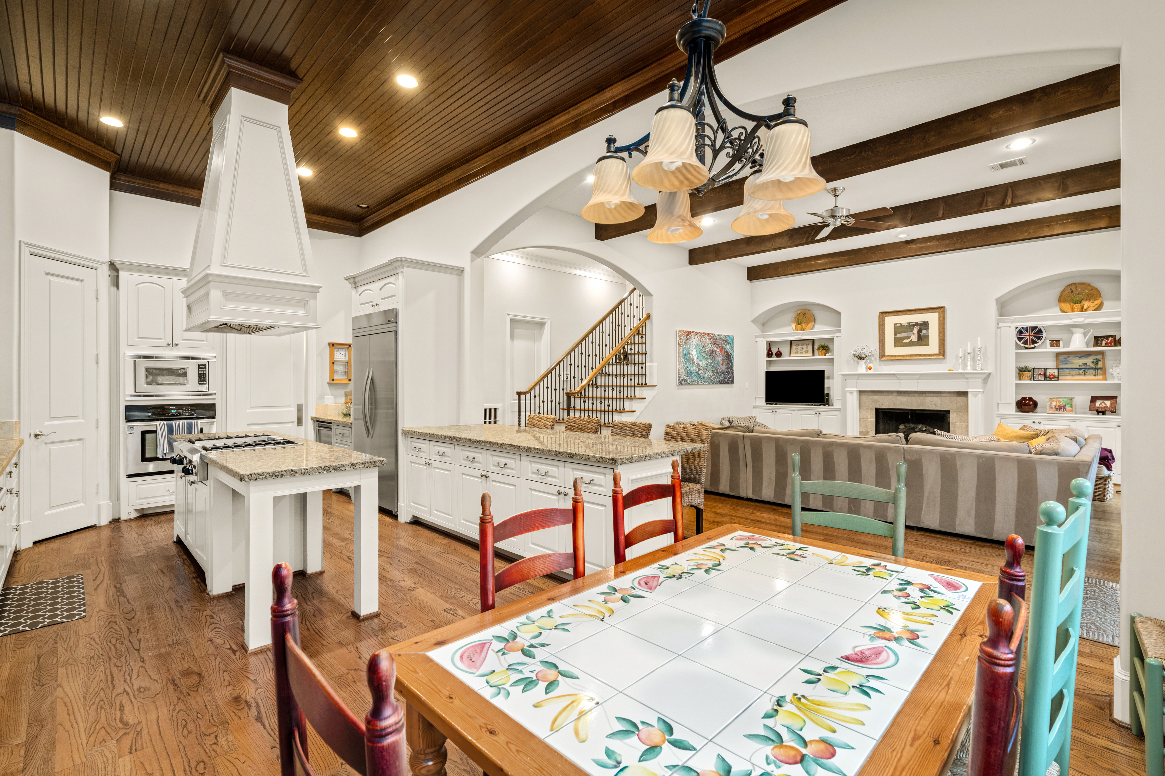 4219 Oberlin Street West University Place, TX 77005 - Photo 11 of 33 a view of a kitchen with furniture and wooden floor