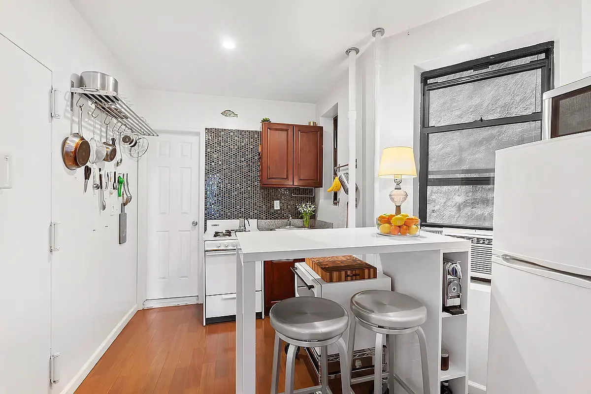 117 Henry Street, Unit 16 Manhattan, NY 10002 - Photo 6 of 9