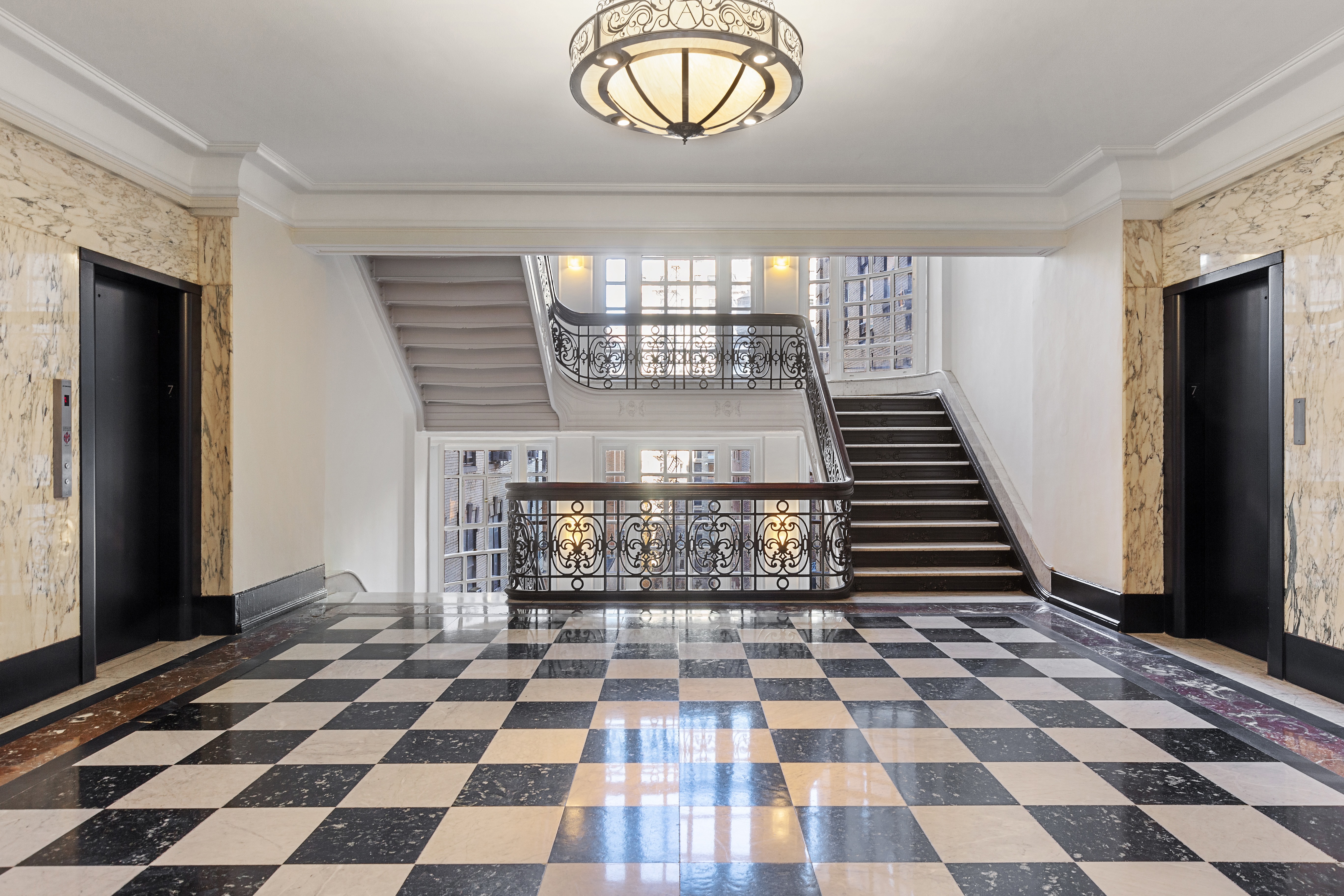 2109 Broadway, Unit 706 Manhattan, NY 10023 - Photo 7 of 10