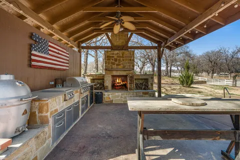 $725,000 | 211 Pack Saddle Trail, Weatherford, TX 76088