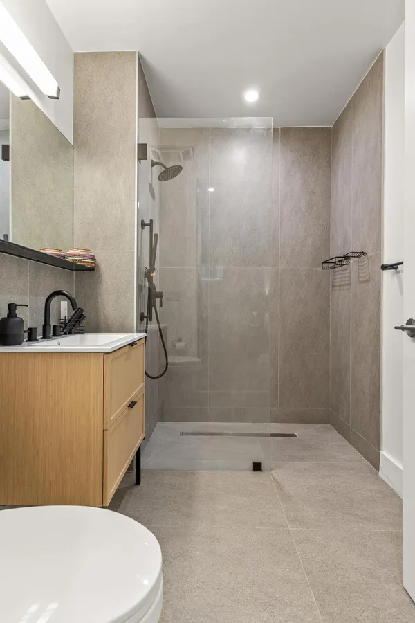 $4,700 | 323 Lenox Road, Unit 2C | Flatbush