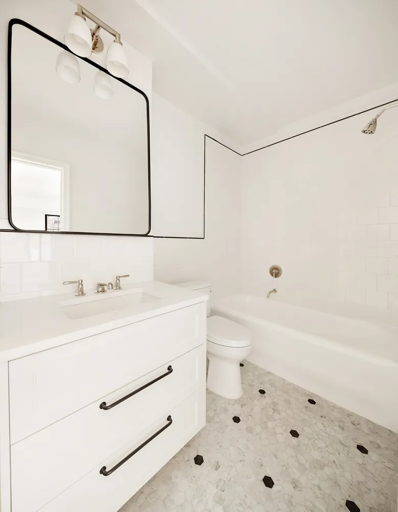 $1,195,000 | 23 East 74th Street, Unit 10A | Lenox Hill