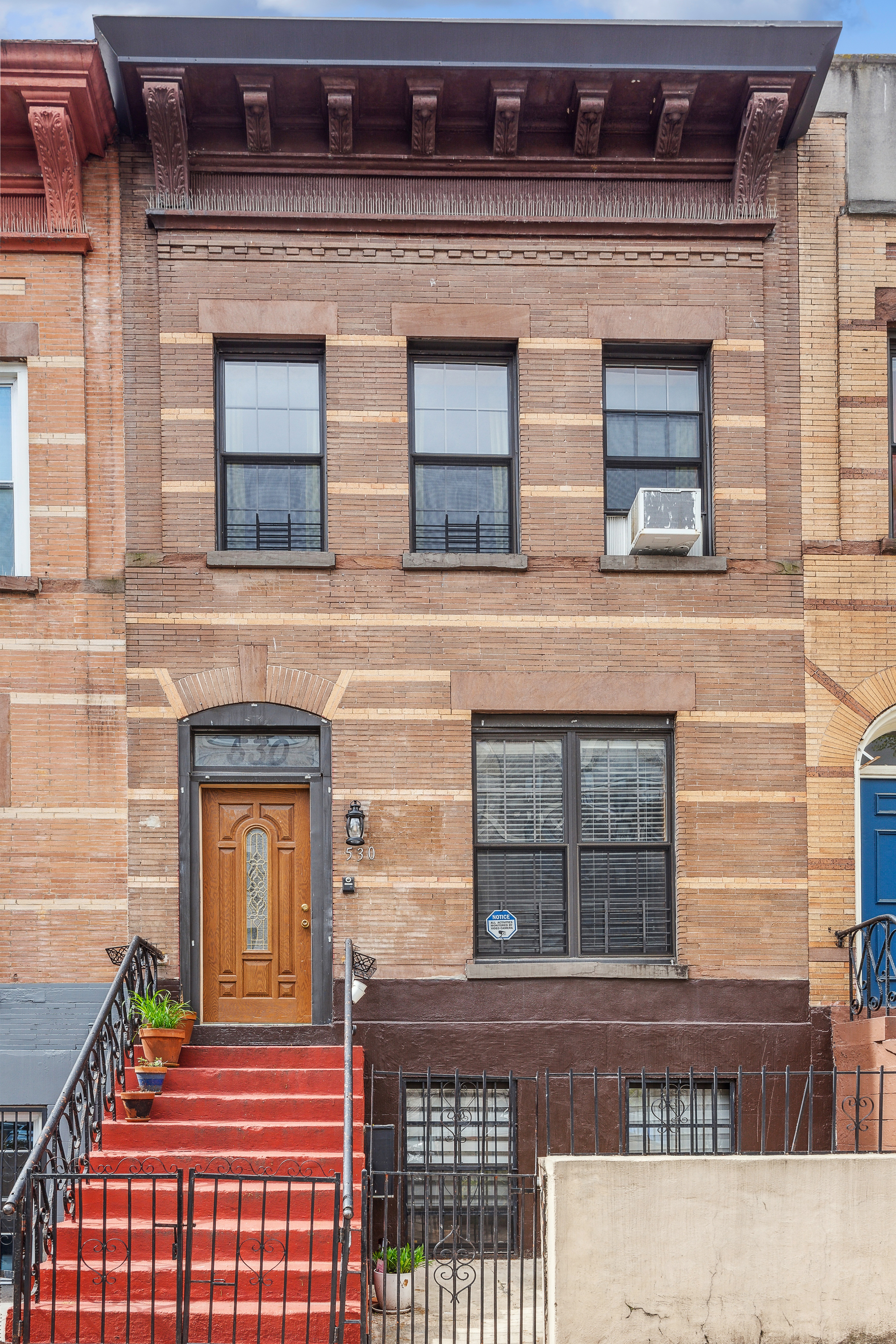 530 West 175th Street, Unit 2 Manhattan, NY 10033 - Photo 11 of 12 a front view of a house