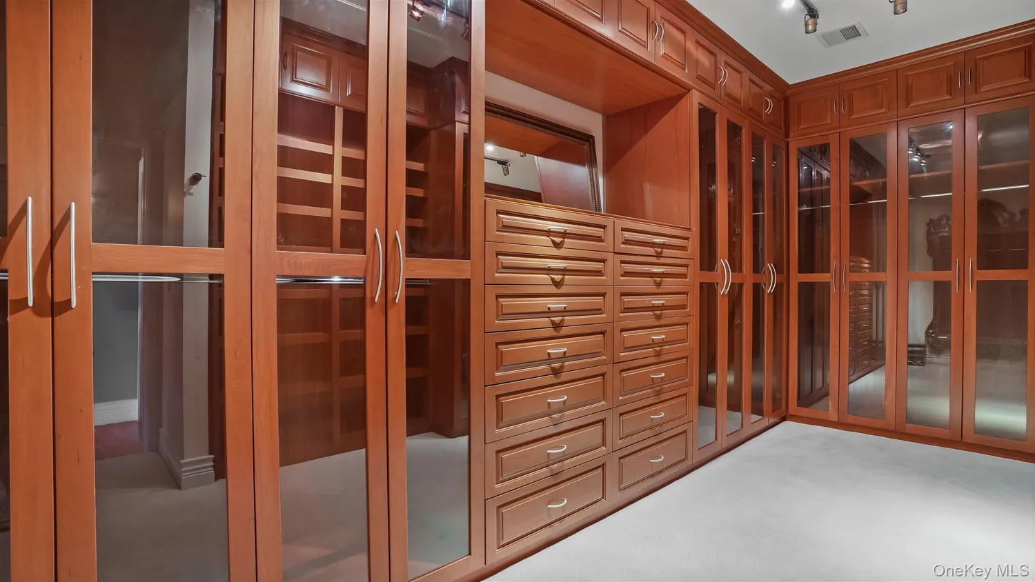 $2,495,000 | 4 Hageman Court, Katonah, NY 10536