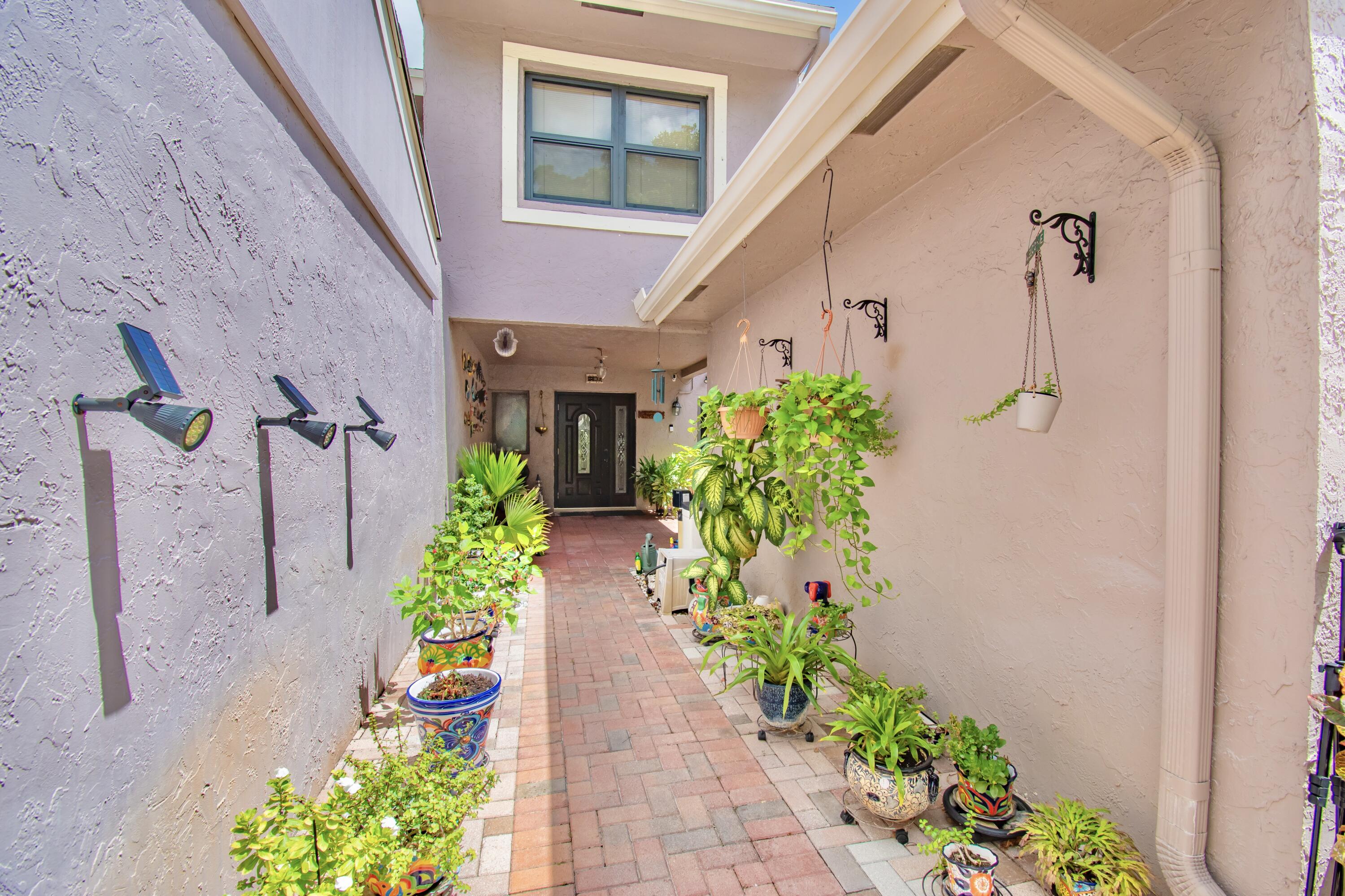 6640 Thornhill Court, Unit 6 Boca Raton, FL 33433 - Photo 2 of 23