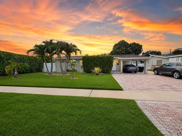 $499,900 | 2061 Southwest 38th Avenue, Fort Lauderdale, FL 33312