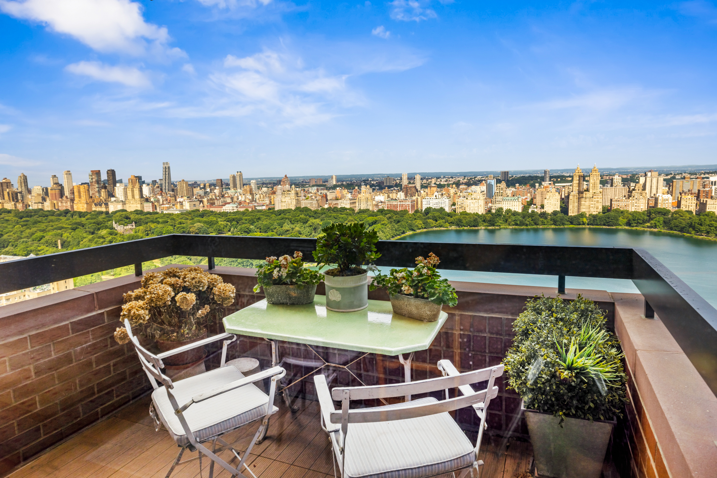 45 East 89th Street, Unit 39D Manhattan, NY 10128 - Photo 4 of 17