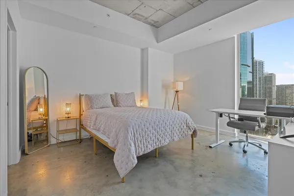 $330,000 | 151 Southeast 1st Street, Unit 3107, Miami, FL 33131