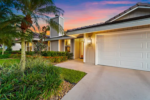 $1,200,000 | 10 Bentwood Road, Palm Beach Gardens, FL 33418