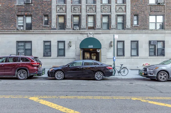 $725,000 | 440 West End Avenue, Unit 8F | Upper West Side