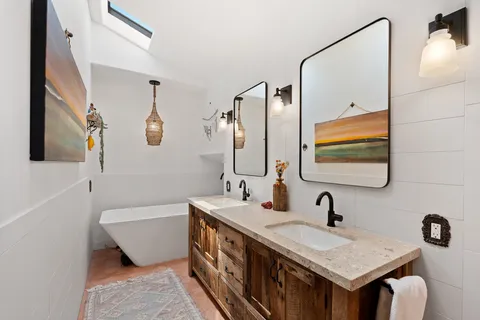 $2,995,000 | 808 Palaro Drive, Encinitas, CA 92024