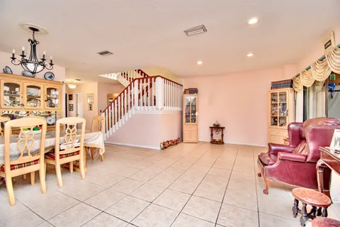 $589,000 | 6640 Thornhill Court, Unit 6, Boca Raton, FL 33433